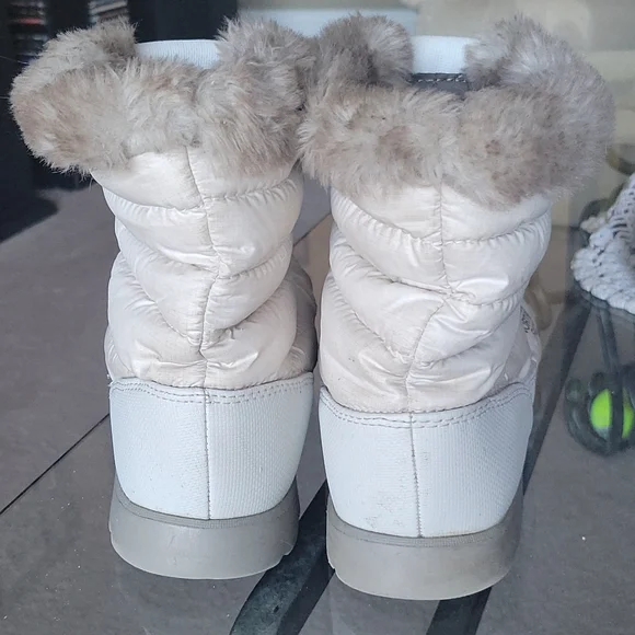 North Face Thermoball Puffer Ankle Booties Sz 7 - Picture 6 of 10